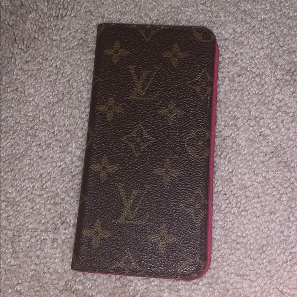 Louis Vuitton 7 Plus Folio Case